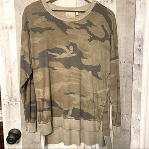 Dantelle Camo top m